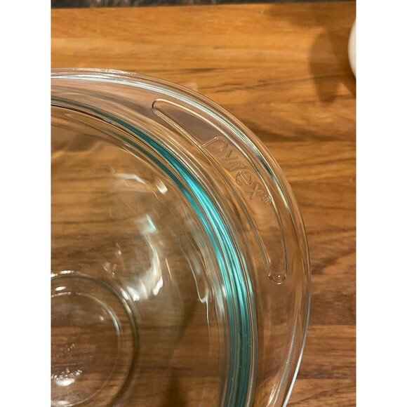 Vintage Pyrex Teal Teardrop Oval Mixing Bowl 2.5QT - Picture 3 of 9